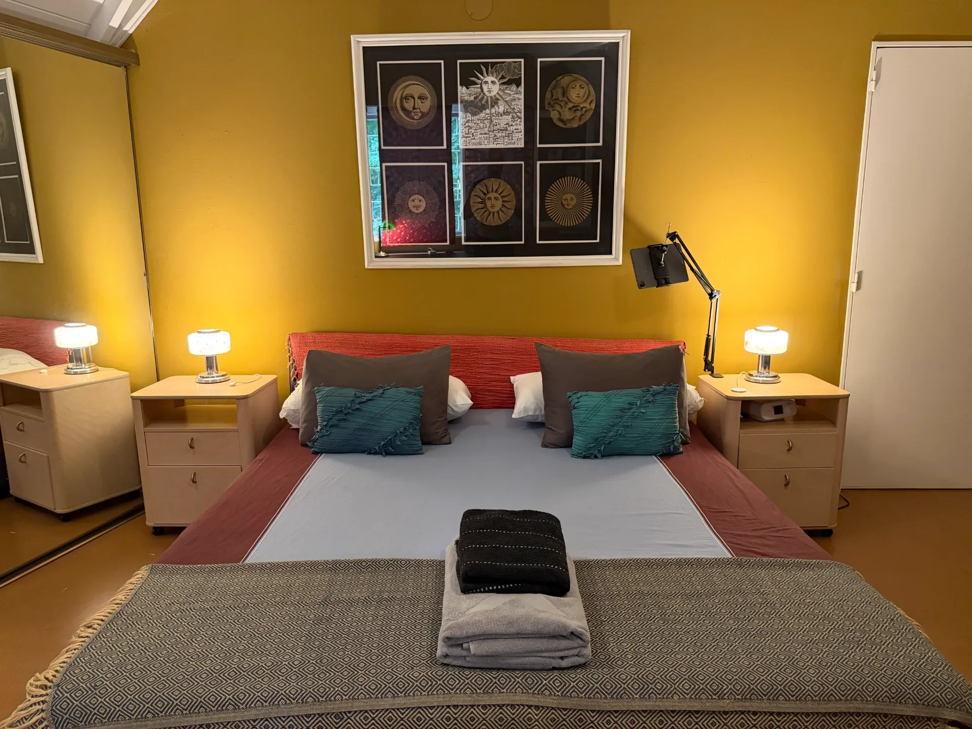 Room D (1-4 guests)